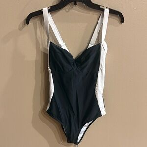Women’s Black and White One-Piece Swimsuit lace up back very slimming no pads M